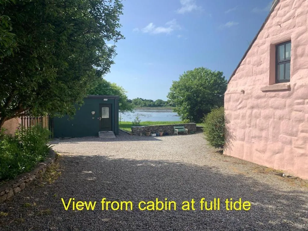 The Cosy Cabin By The Shore Galway 0*,  Ireland
